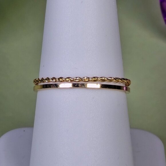 Golden Twisted & Smooth Stacking Rings Set Size 8 (NWOT) - Picture 2 of 5